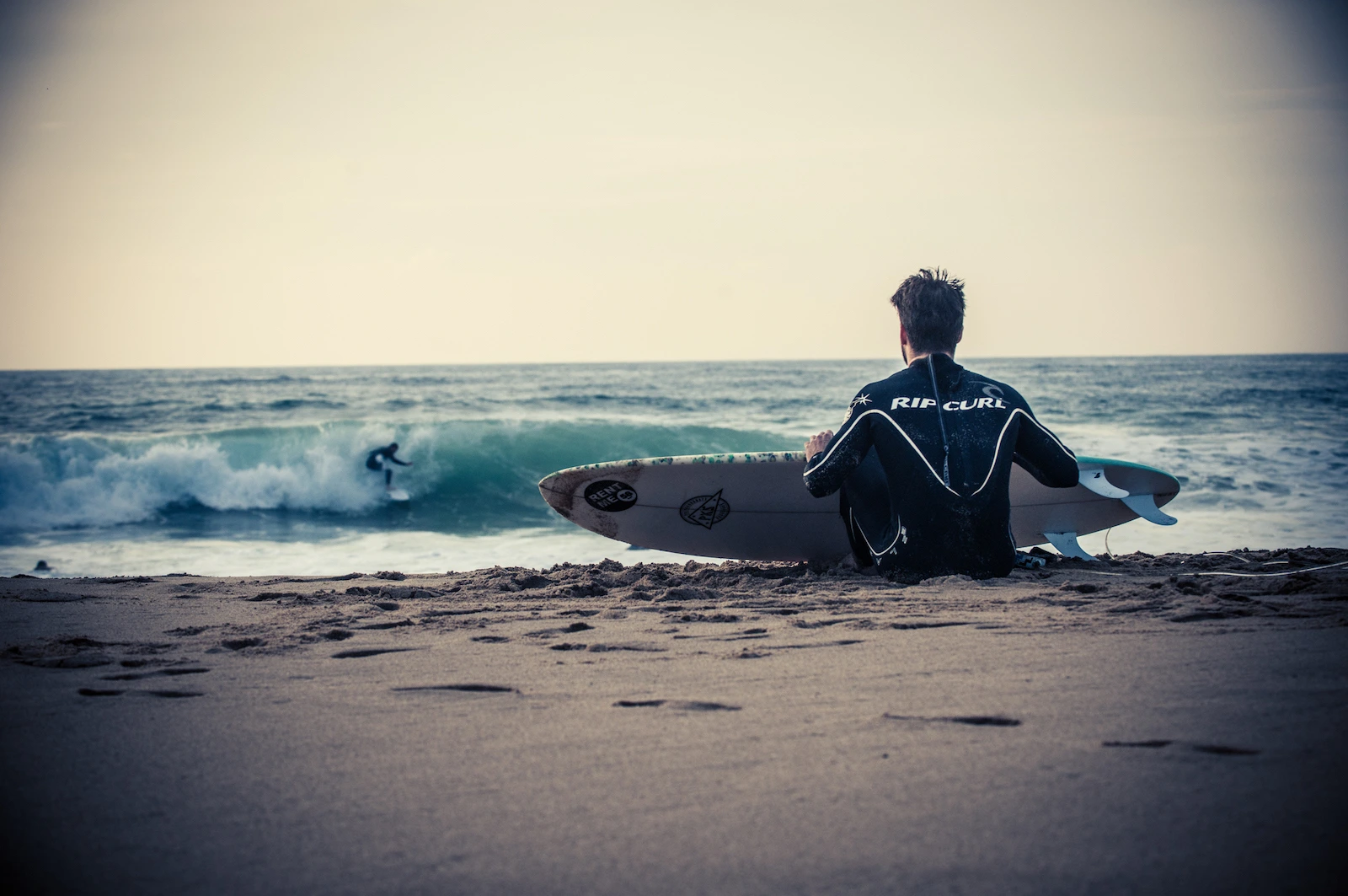surf-waves-ericeira